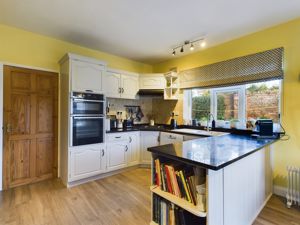 Breakfast kitchen- click for photo gallery